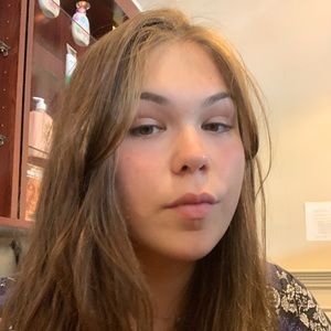 Meet your Posher, Eva